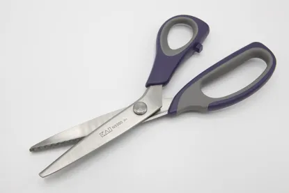 Saks KAI 23cm tagge